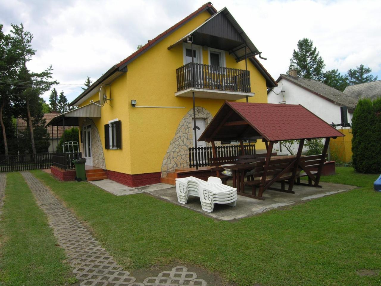 Holiday Home In Balatonmariafuerdo 19426 Exterior foto